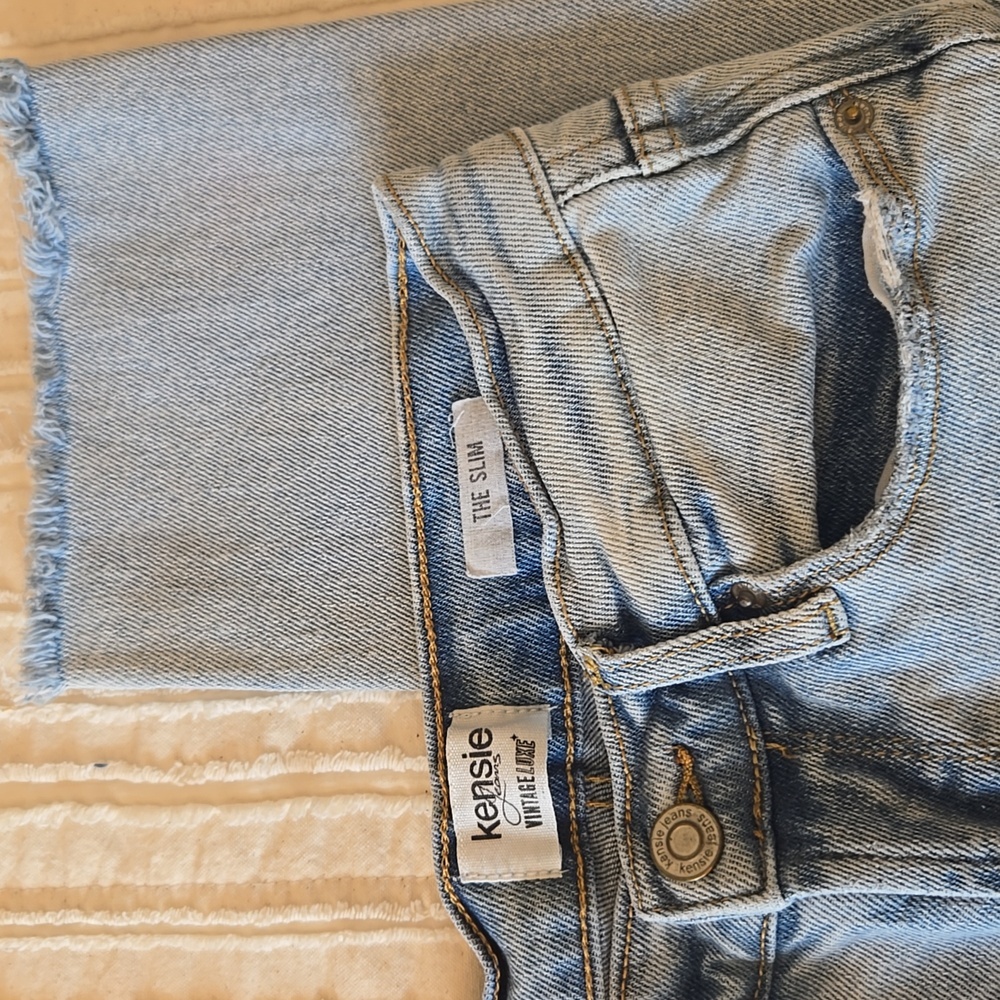 Kensie Vintage Luxe “The Slim” High-Rise Raw Hem Jeans Women’s 2/26 - Picture 6 of 17